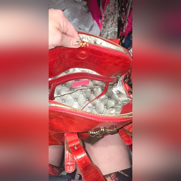 🍁🍂RARE VTG Genuine Red Leather Croc Betsey Johnson Satchel Gold Tassel Key Fob - Picture 8 of 13